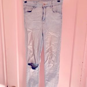 Ripped high waisted skinny jeans